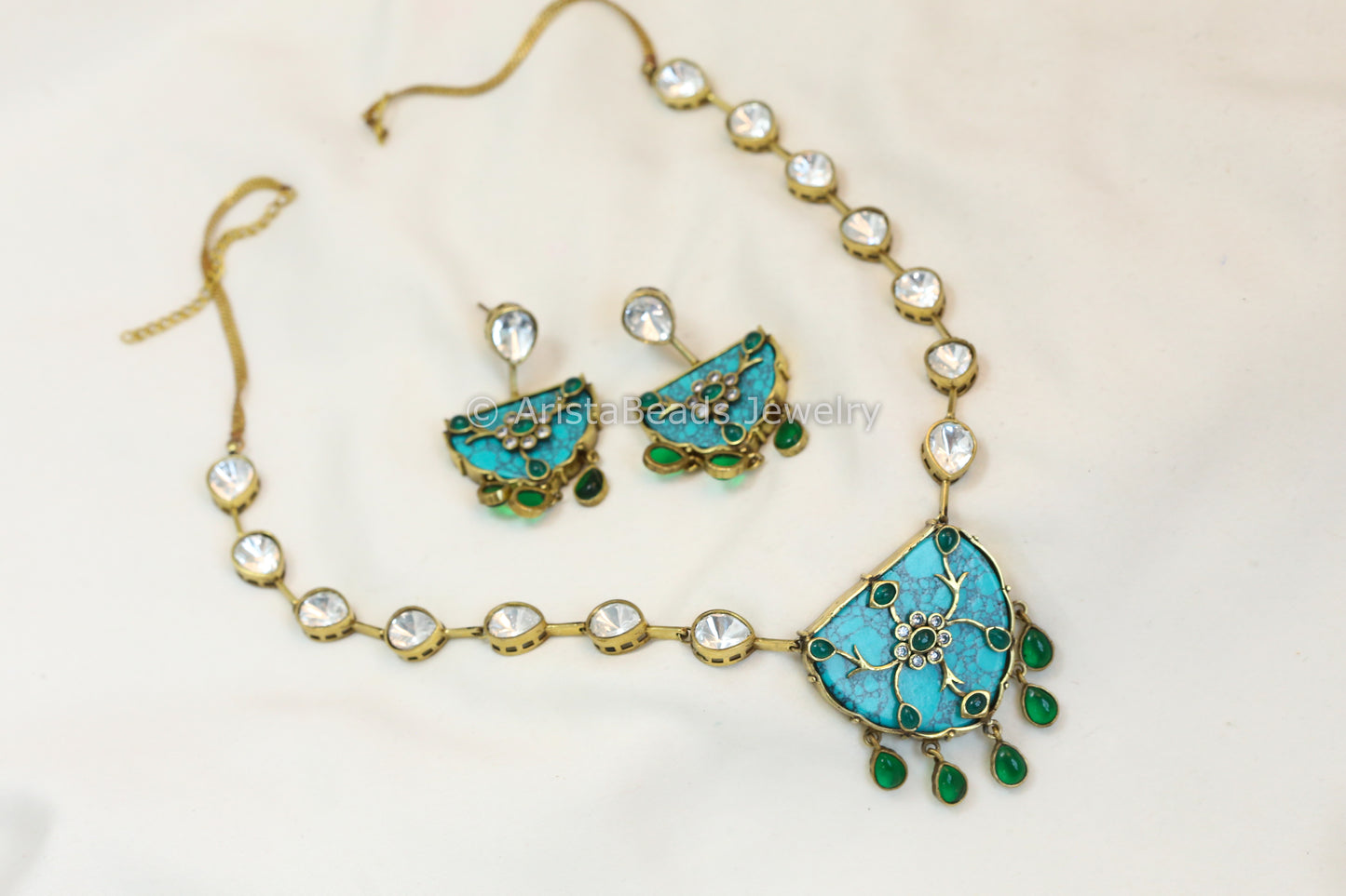 Antique Gold Uncut Polki Inlayed Kundan Necklace - Turquoise