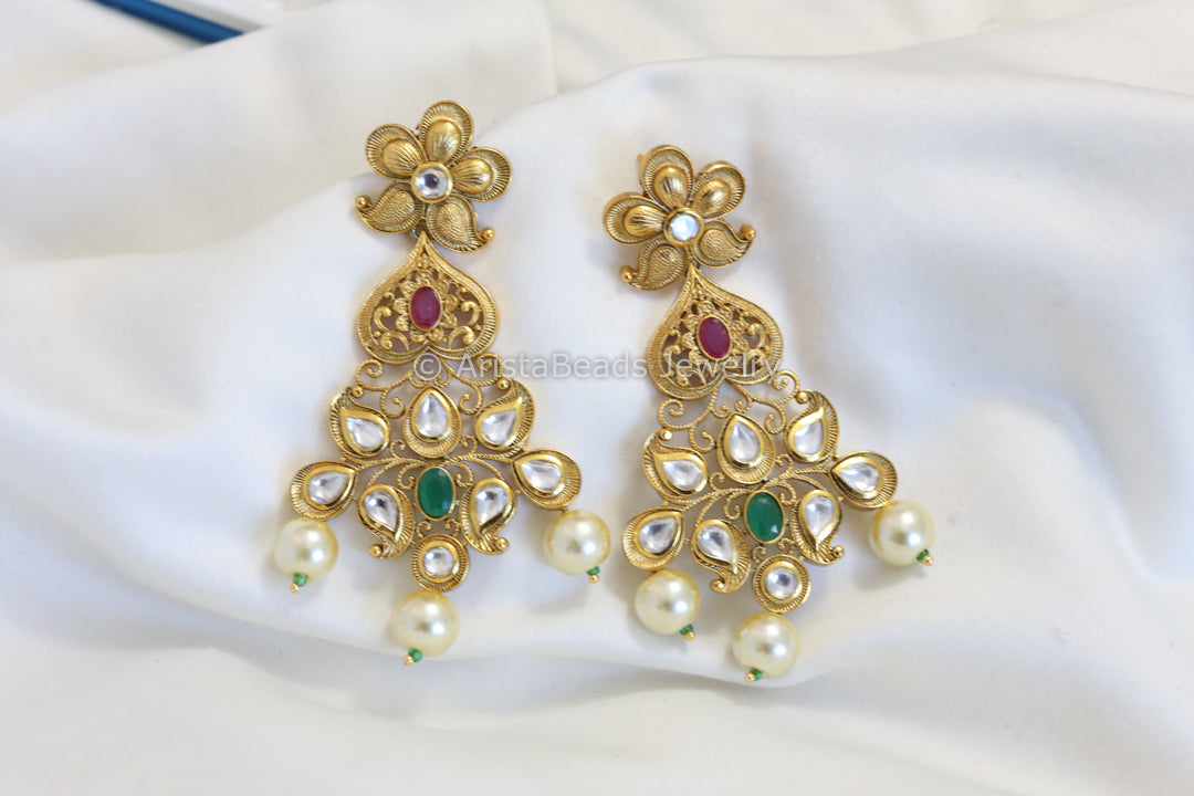 Antique Gold Kundan Earrings