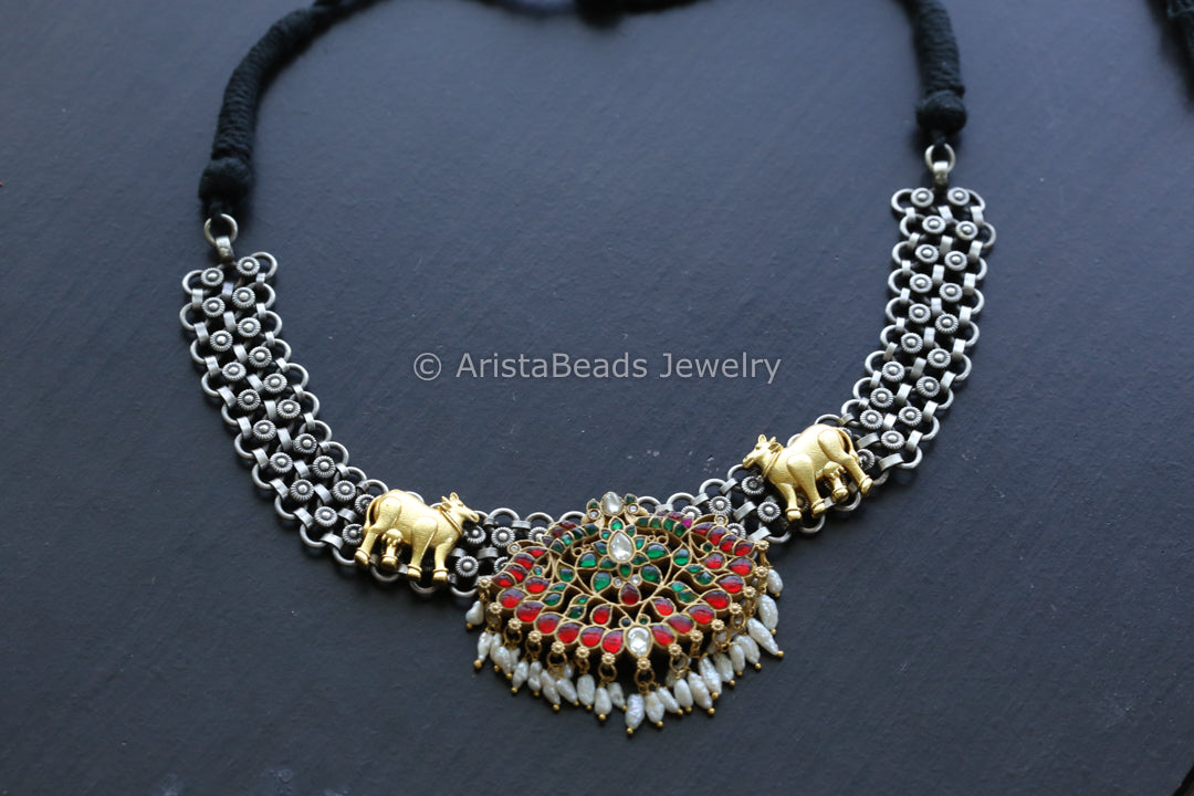Silver Look Alike Necklace With Jadau Pendant