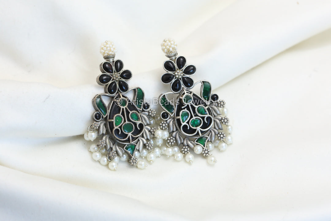 Silver Look Alike Earrings - Black Green