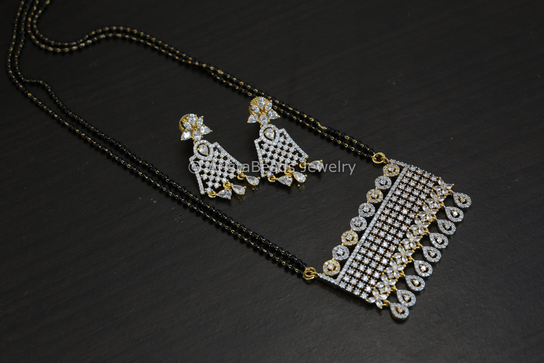 Black Bead Gold Necklace - Stye 2