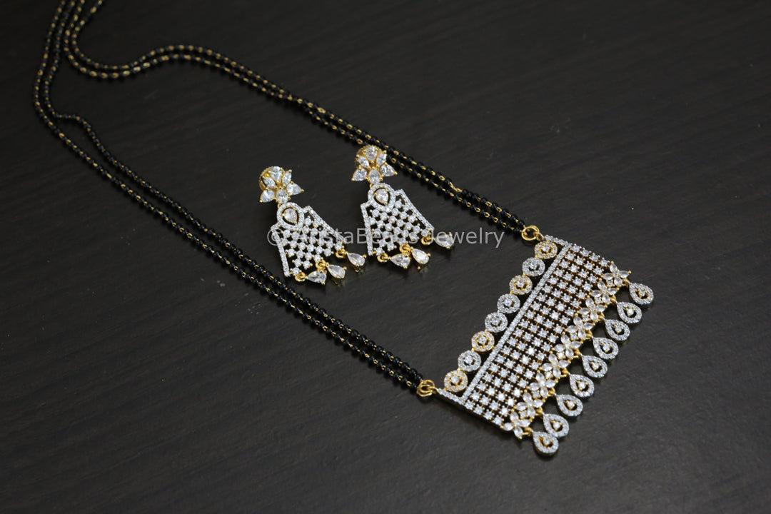 Black Bead Gold Necklace - Stye 2