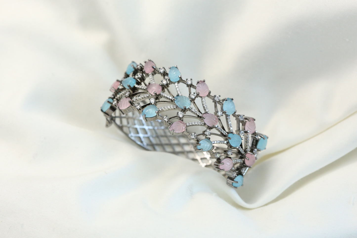 Victorian Carved Stones Bracelet -Pink Blue (Openable)