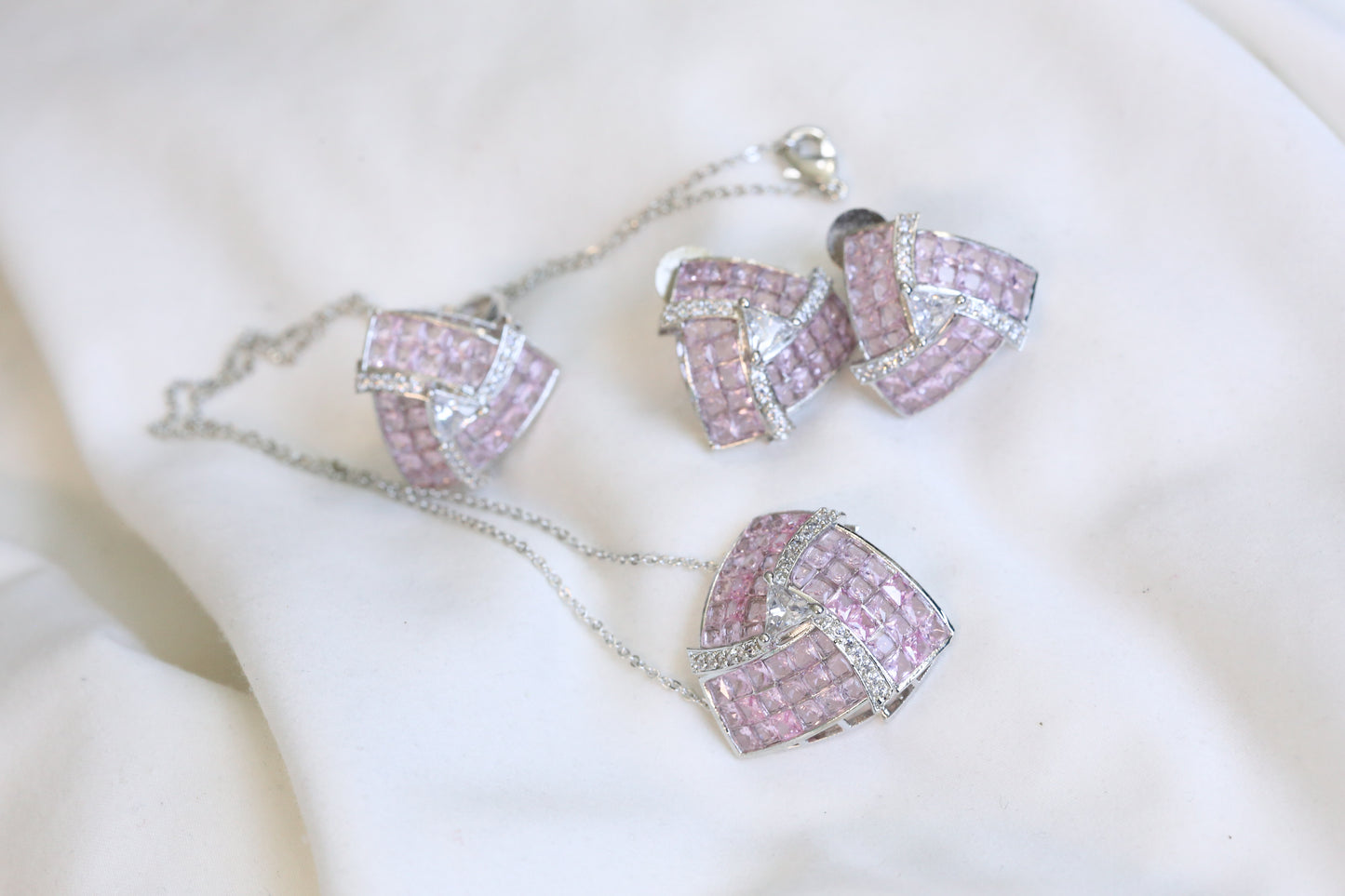Invisible Stone Setting Necklace Set - PInk