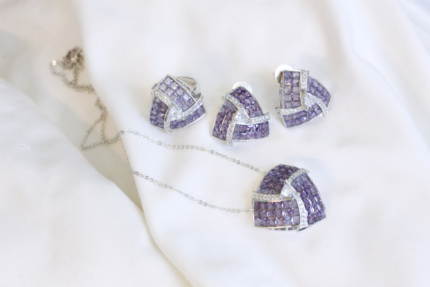 Invisible Stone Setting Necklace Set - Purple