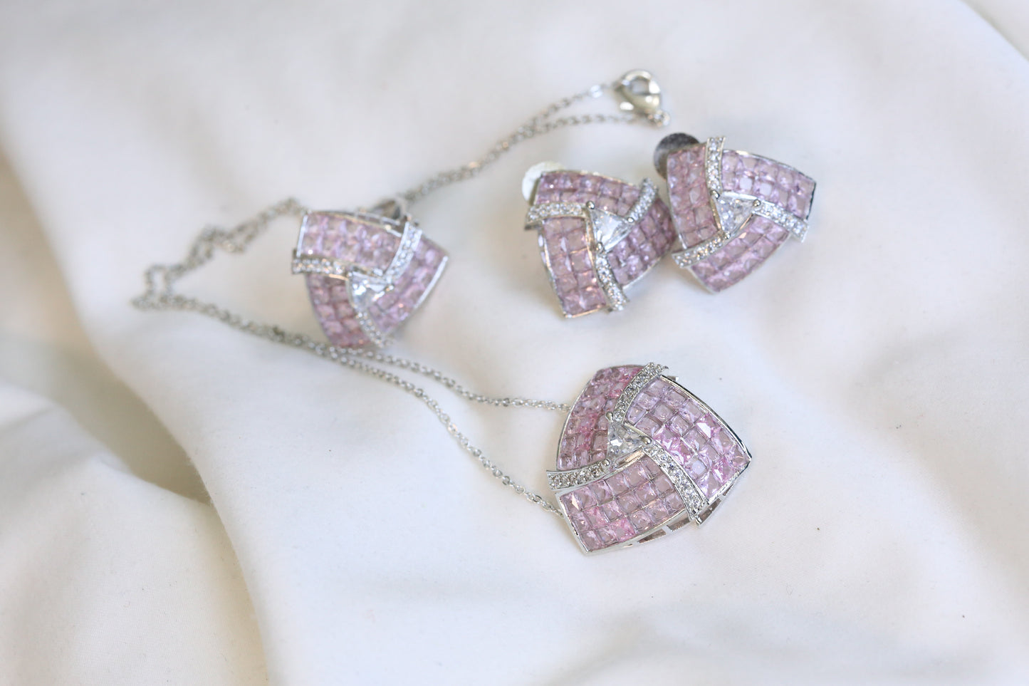 Invisible Stone Setting Necklace Set - PInk