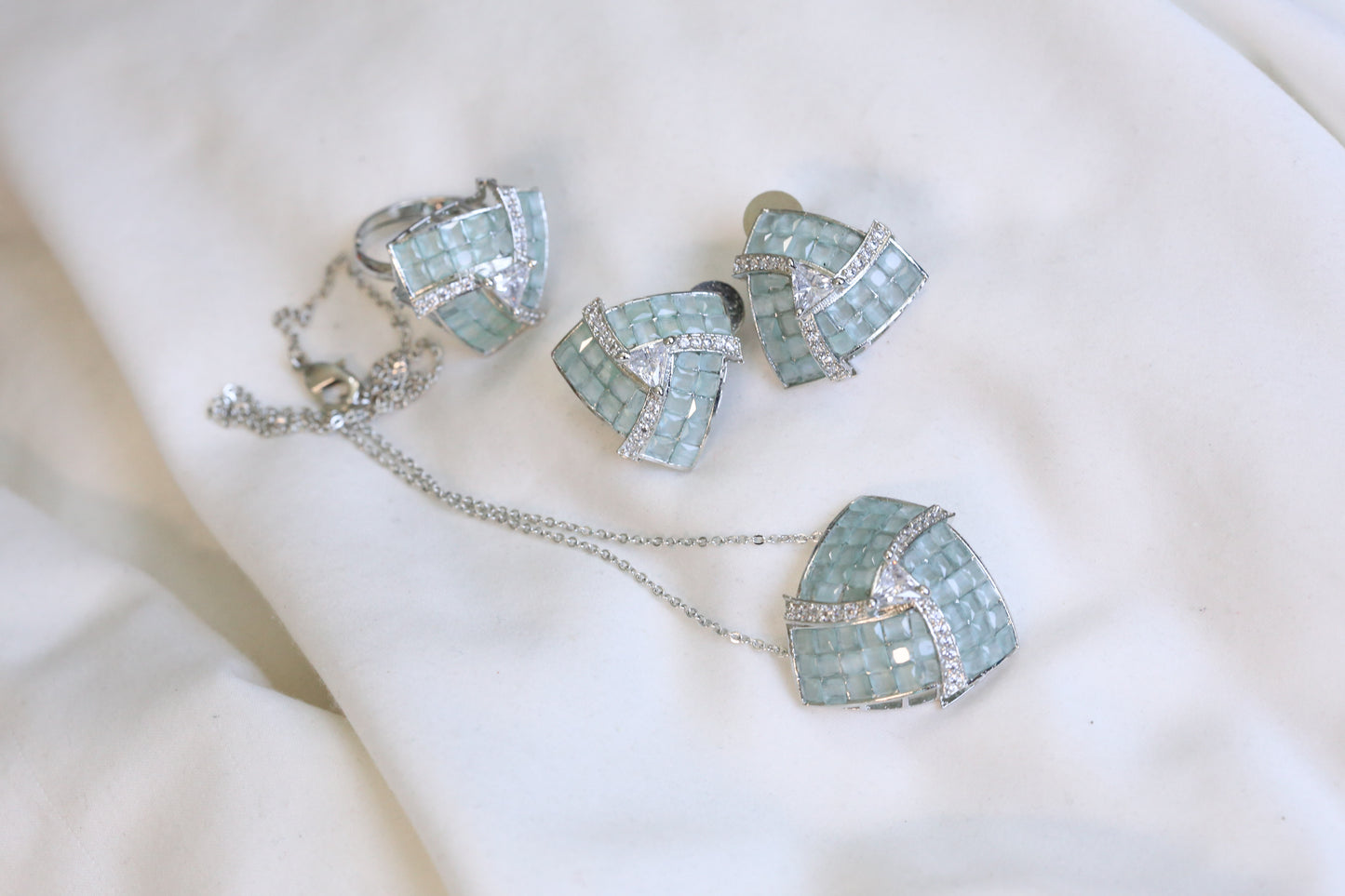 Invisible Stone Setting Necklace Set -Mint