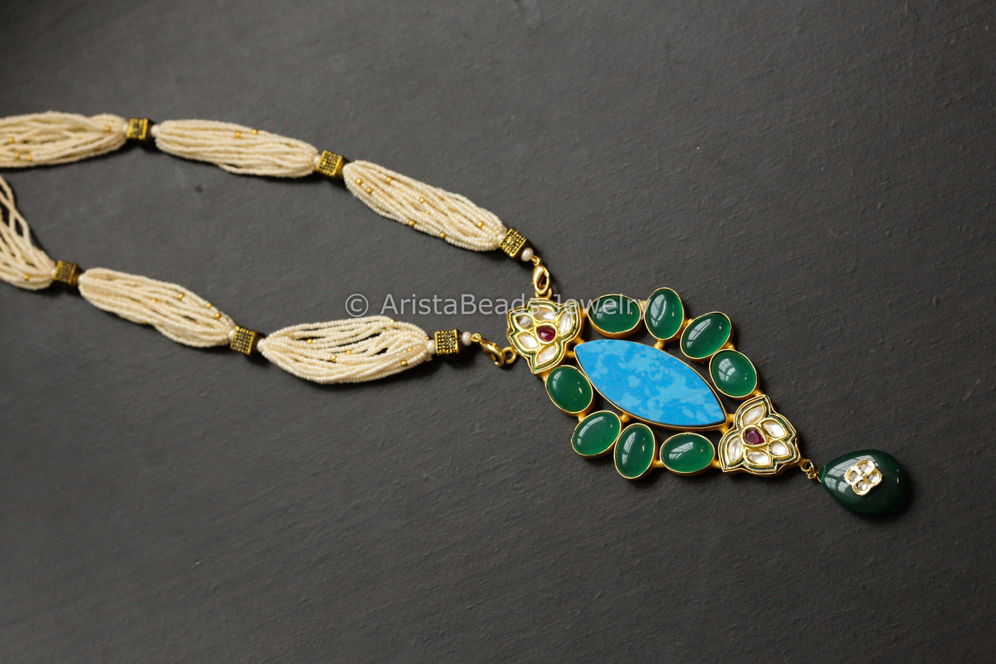 Contemporary Kundan Pendant Necklace