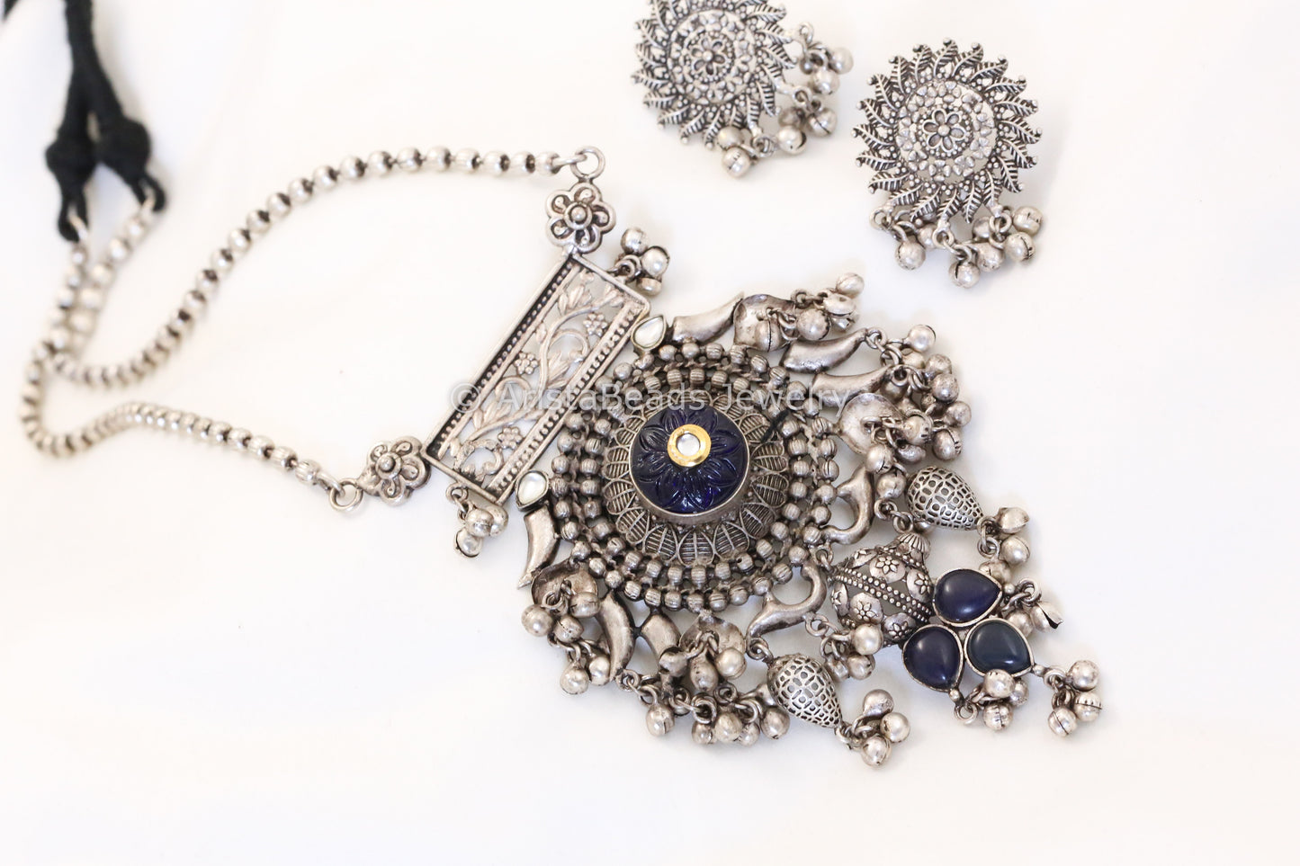 Handmade Carved Stone Kundan Necklace Set - Blue