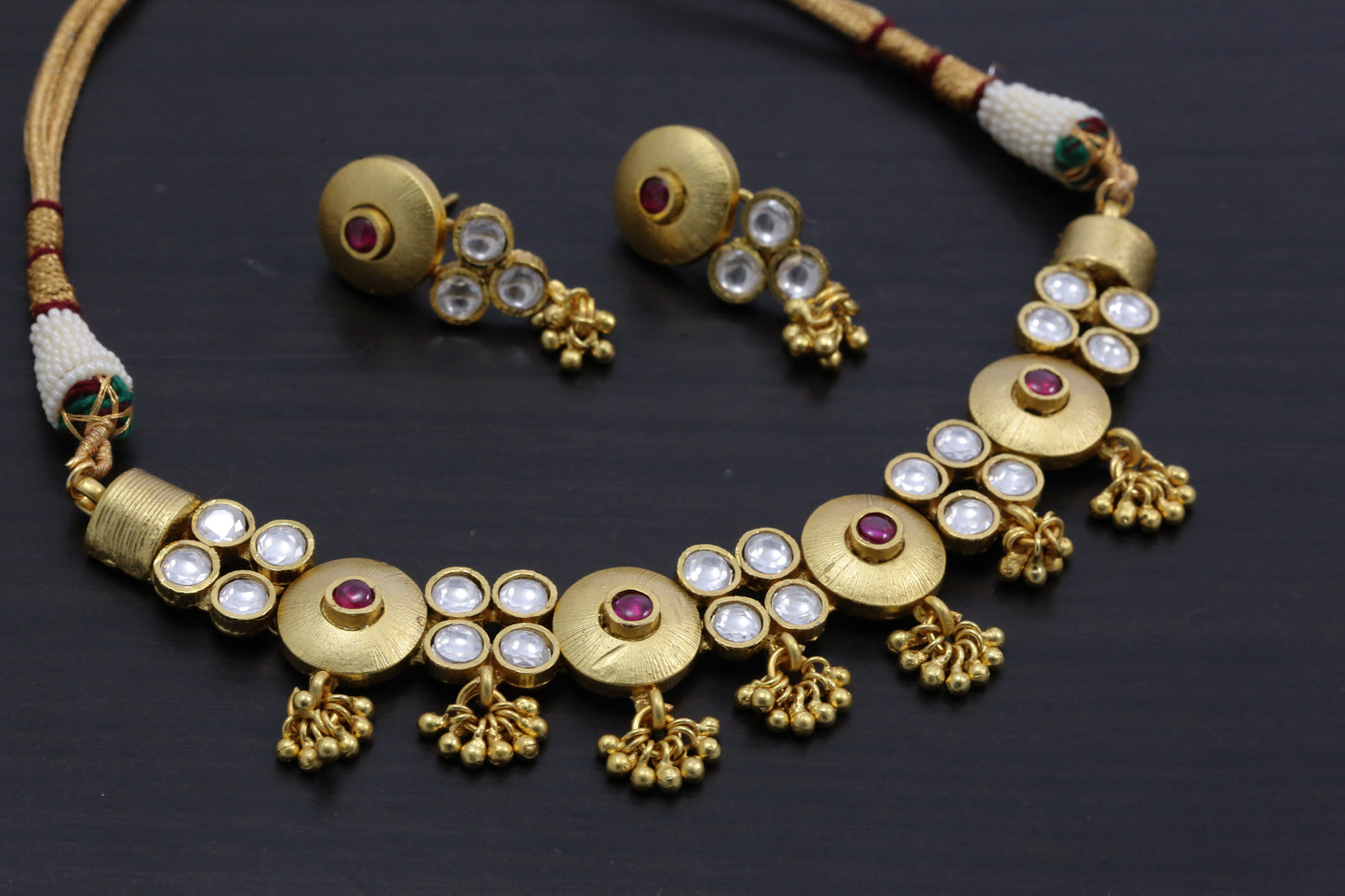 Antique Gold Kundan Necklace Set