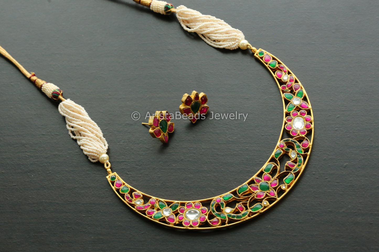 Jadau Kundan Hasli Necklace Set