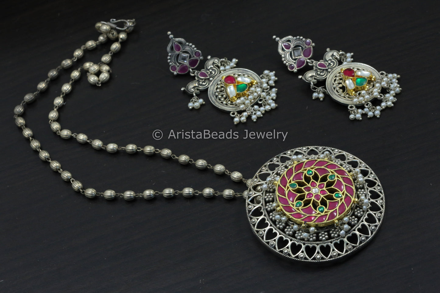 Pachi Kundan Motif Silver Look Necklace Set