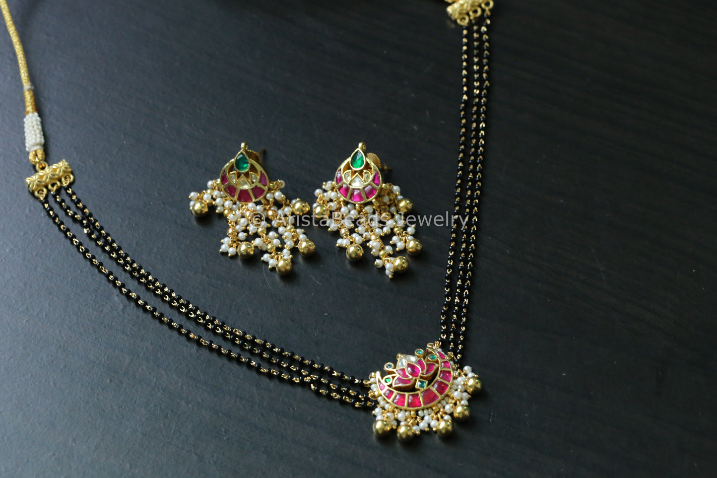 Dainty Pachi Kundan Black Bead Necklace Set
