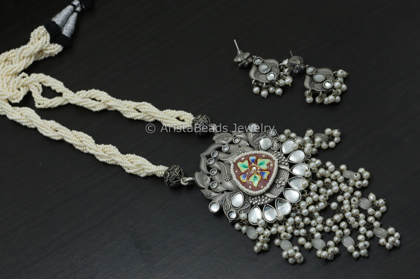 Silver Look Alike Tanjore Kundan Necklace Set