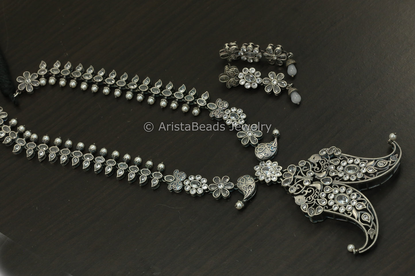 Clear AD Puligoru Claw Necklace Set