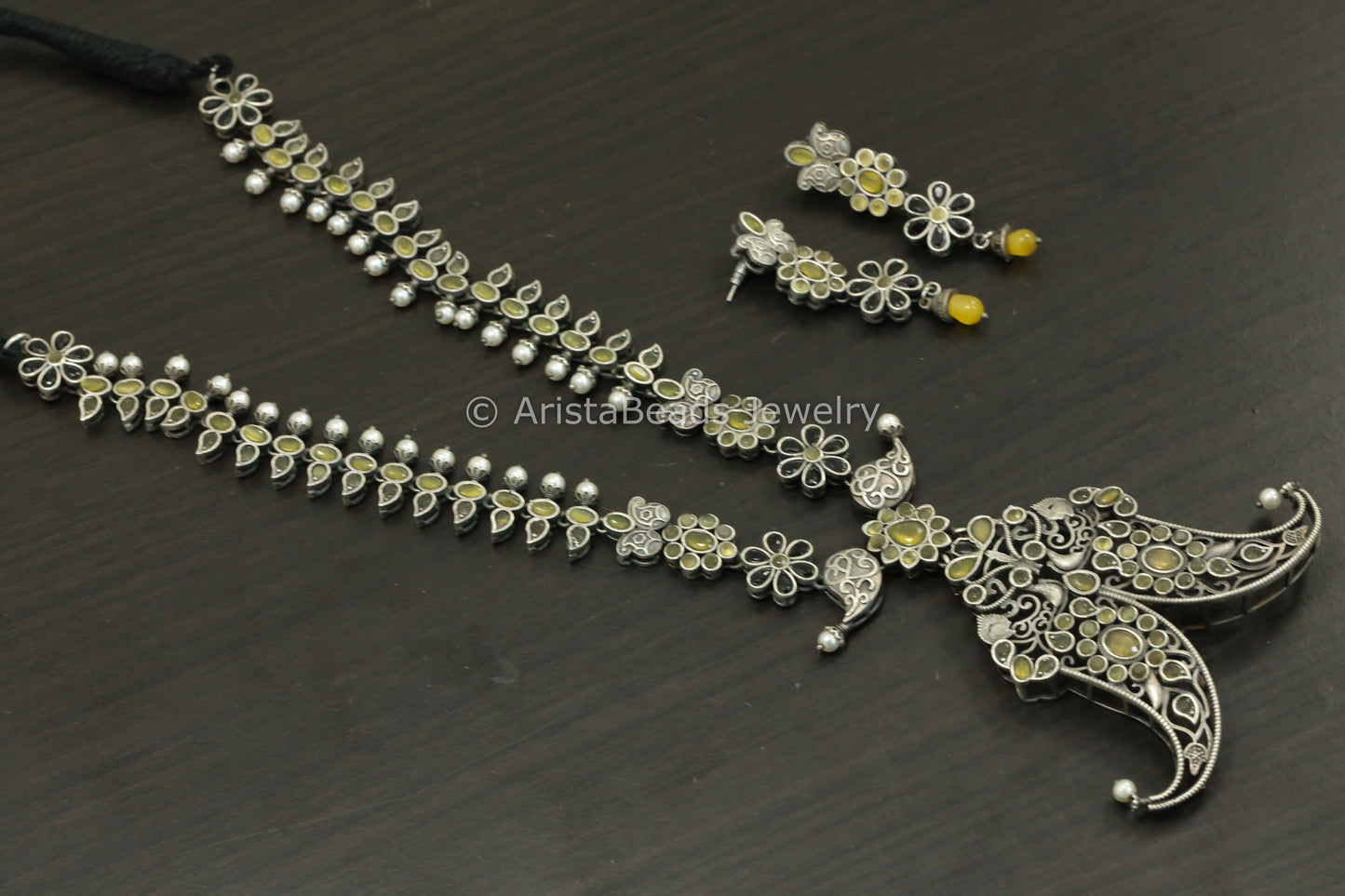 Yellow AD Puligoru Claw Necklace Set