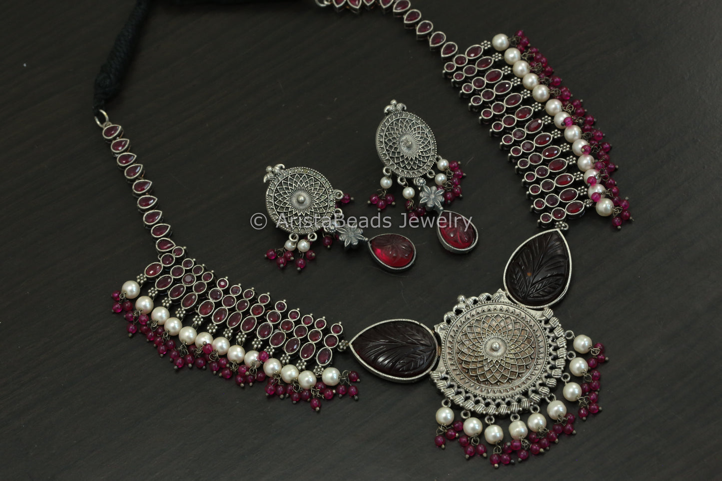 Red Carved Stone & AD Necklace Set