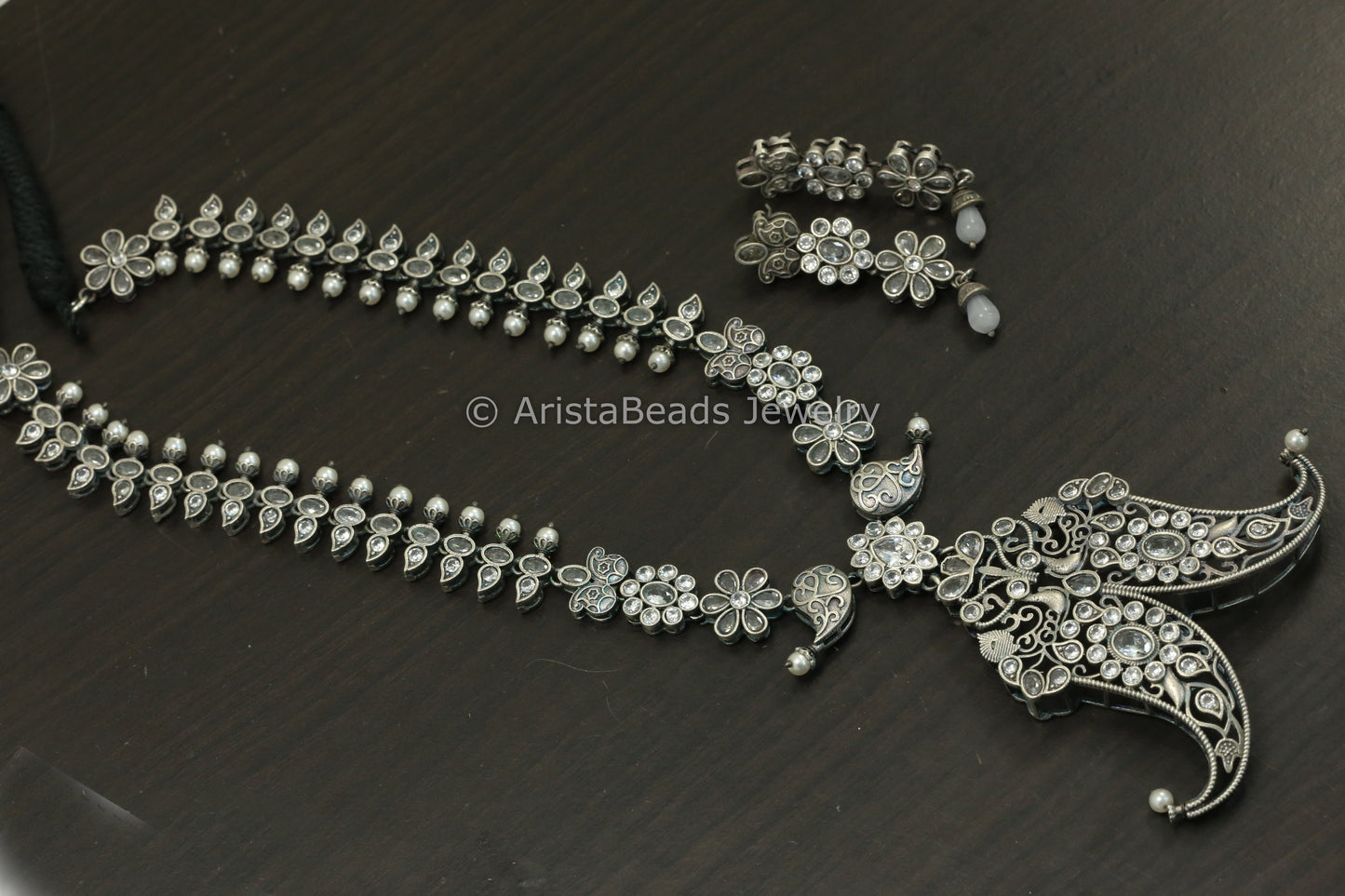 Clear AD Puligoru Claw Necklace Set
