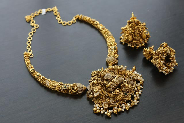 Antique Gold Nakshi Carved Necklace Set