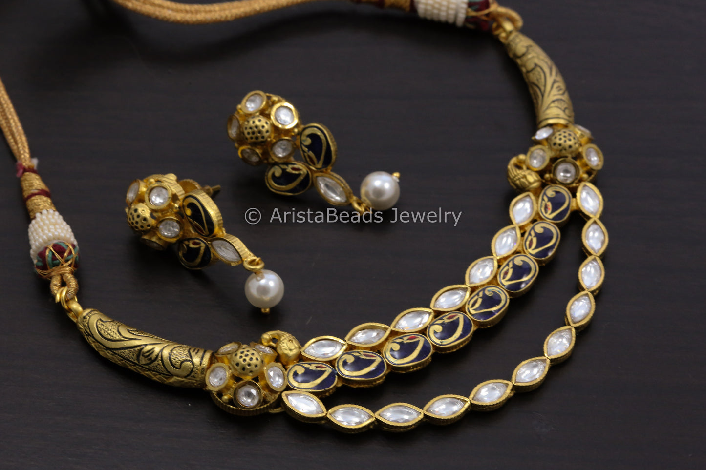 Dainty Kundan Enamel Hasli Necklace Set