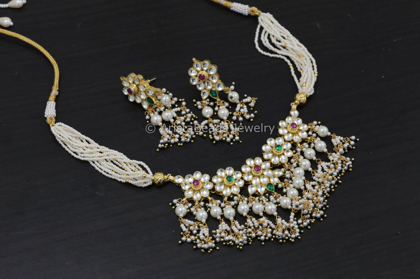 Dainty Pachi Kundan Necklace Set