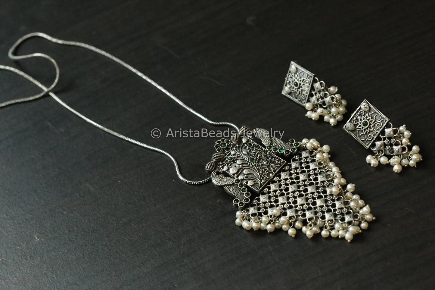 Silver Tone  Necklace Set - Green