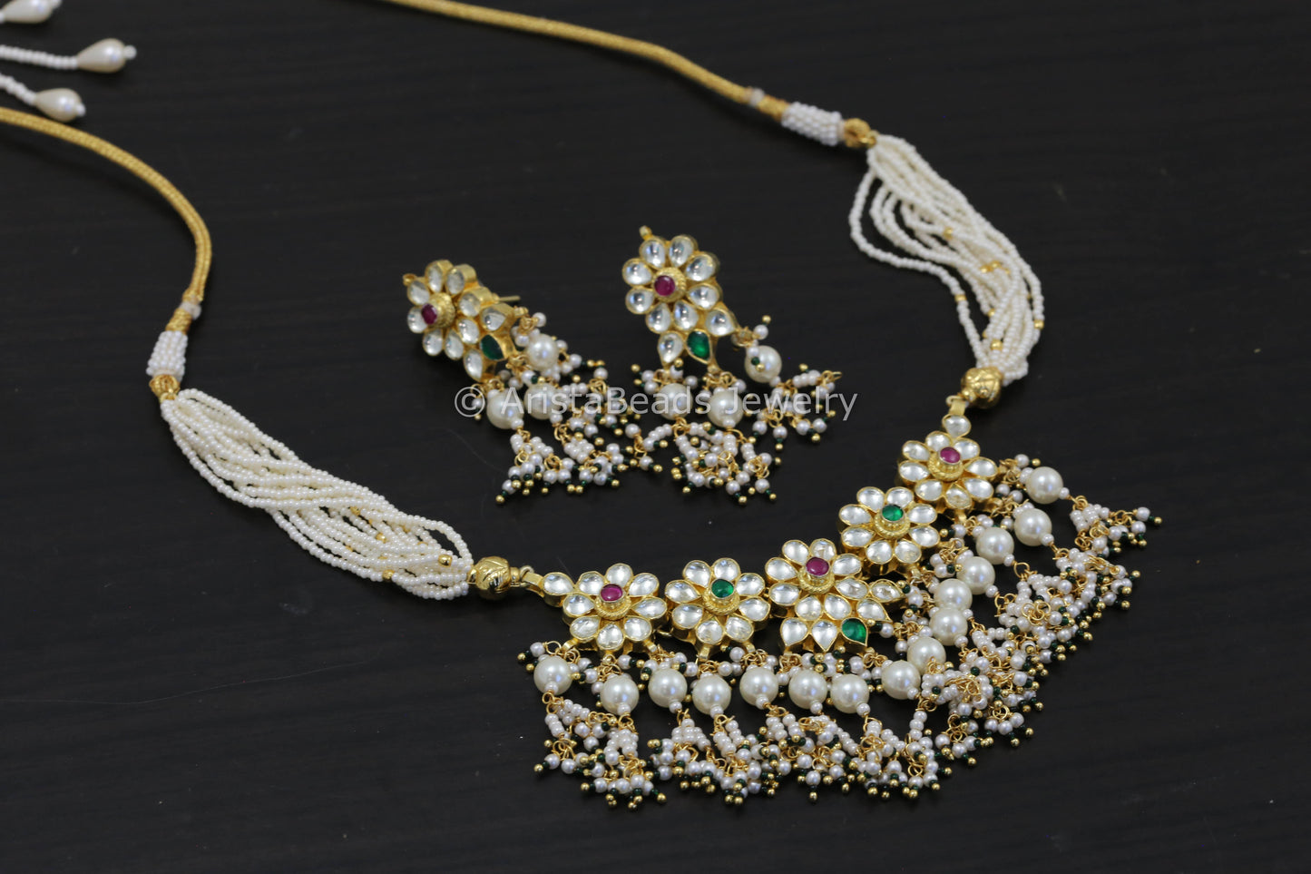 Dainty Pachi Kundan Necklace Set