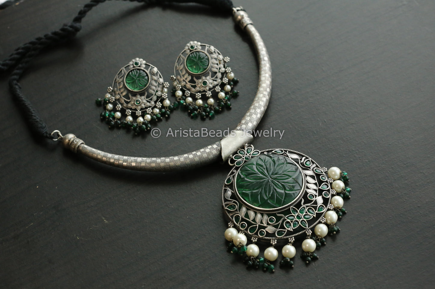 Green Carved Stone Hasli Necklace Set